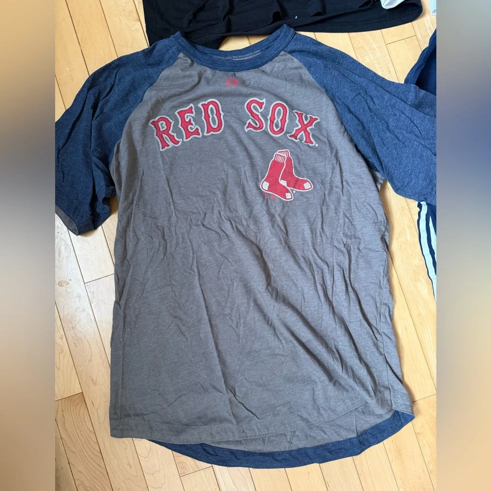 Men’s sports lot- includes Red Sox Baseball! Nike, Basketball, Soccer, Patriots - Picture 3 of 10